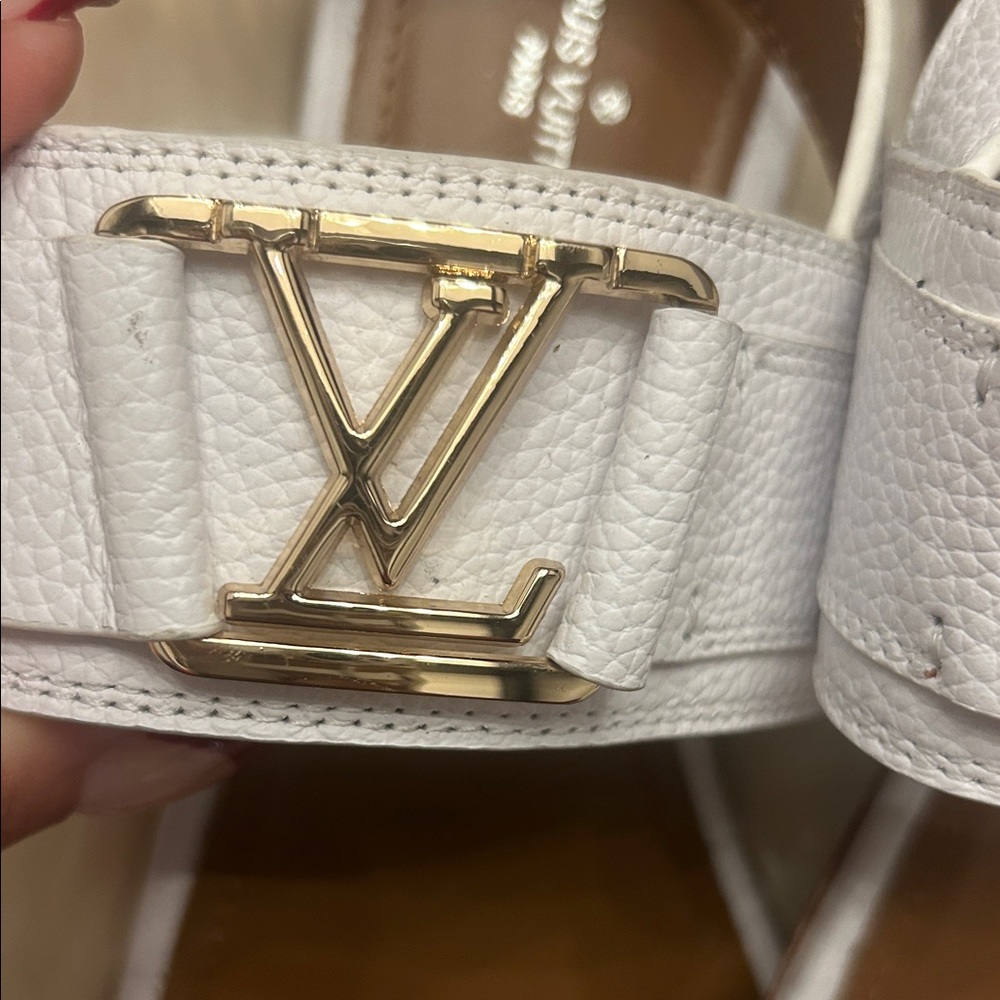 NWOT LV Inspired Women's White and Gold Horizon Sandals Sz 39 - Picture 4 of 8